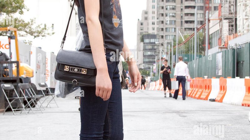 都市情感剧场：深夜食堂